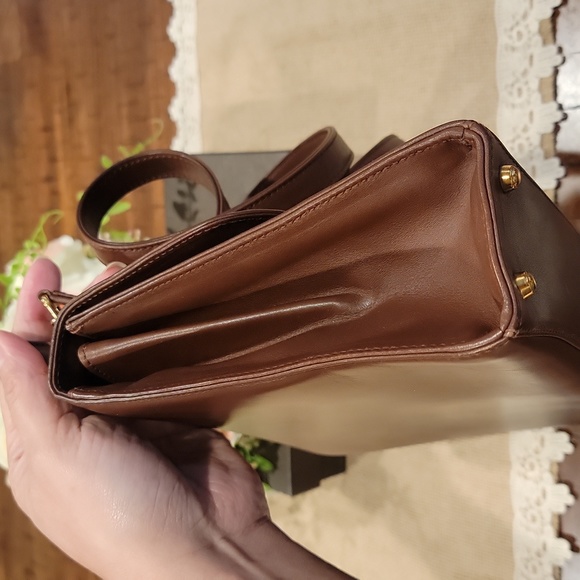 Authentic Gucci Kelly bag with strap - Picture 4 of 12